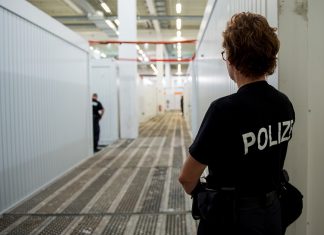 Soko-Chef räumt Fehler ein Gefangenensammelstelle bei G20-Gipfel