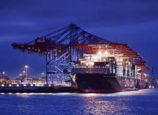 Gedenkminute für Reeder