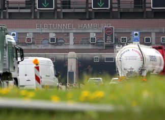 Elbtunnel: Zweite Röhre gesperrt Elbtunnel zweite Elbtunnelröhre