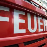 Bekennerschreiben zu Autobränden veröffentlicht Feuerwehr nach Brandanschlägen im Einsatz