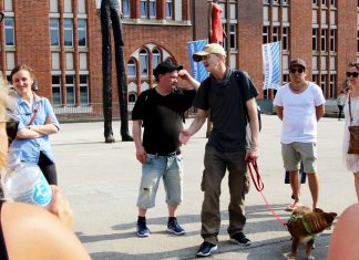 „Das Leben auf der Straße ist teuer“ Die beiden Stadtführer von Hinz & Kunzt sind ehemalige Obdachlose. Foto: Nadine von Piechowski