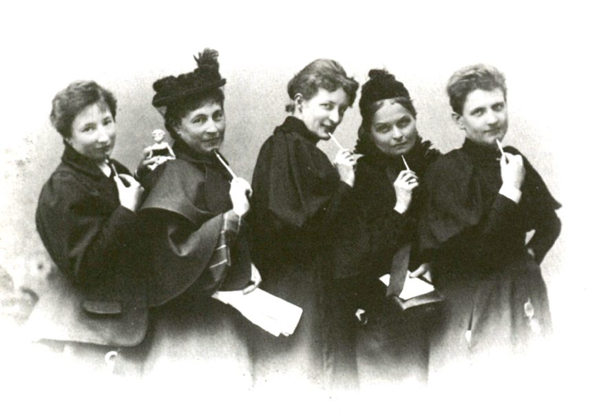 Fünf Mitglieder des "Vereins für Frauenstimmrecht"