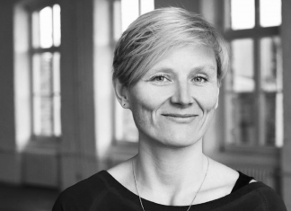 Ein Smiley für die Hafencity Kuratorin der Hafencity und Initiatorin des Programms "Imagine the City" Ellen Blumenstein. Foto: Jork Weismann