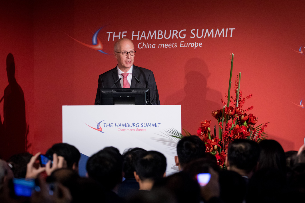 Die achte Konferenz "Hamburg Summit: China meets Europe" findet am 26. und 17.11.2018 in der Hamburger Handelskammer statt. Foto: Christian Charisius/dpa