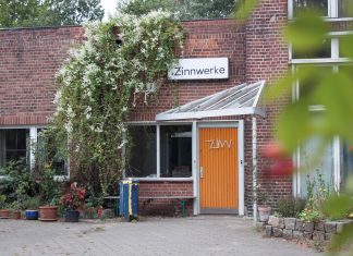 Die Zukunft der Zinnwerke Der Eingang zu den Büros im Anbau der Zinnwerke.