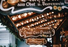 Weihnachtsmarkt-Start: Hier gibt’s Glühwein Eierpunsch und Glühwein auf dem Weihnachtsmarkt.