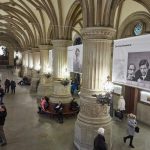 Fotoausstellung: 100 Jahre Helmut Schmidt Heute eröffnet die Fotoausstellung, die in 100 Bildern das Leben von Helmut Schmidt zeigt. Foto: Georg Wendt/dpa