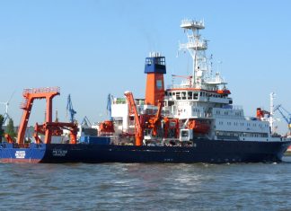 Forschungsschiff Meteor öffnet Labore Das Forschungsschiff Meteor lädt am 20.12. zum Open Ship ein.