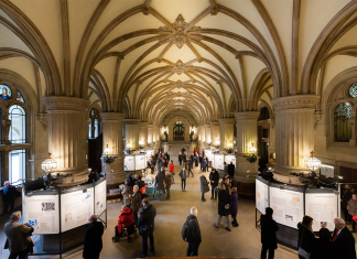 Ausstellung: KZ-Häftlinge im Kriegsalltag KZ Neuengamme: Eine Ausstellung im Hamburger Rathaus.