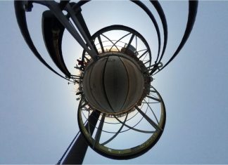 Die Welt auf einer Postkarte Brücke am Fischmarkt 360 grad tiny planet, von Larissa Brückner