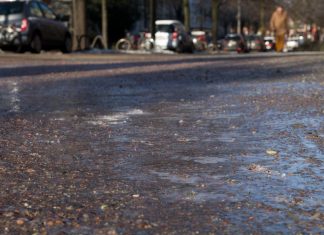 Glatteis auf Hamburgs Straßen Auf Hamburgs Straßen ist es glatt. Foto: Melina Mork