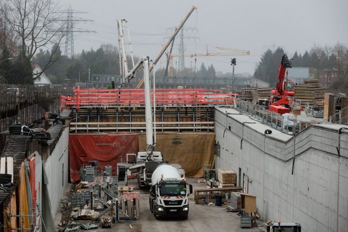 Diese Autobahn-Baustellen kommen 2019. Die Autobahn-Baustelle des Lärmschutz-Tunnel der Autobahn 7 in Hamburg-Schnelsen im November 2018.