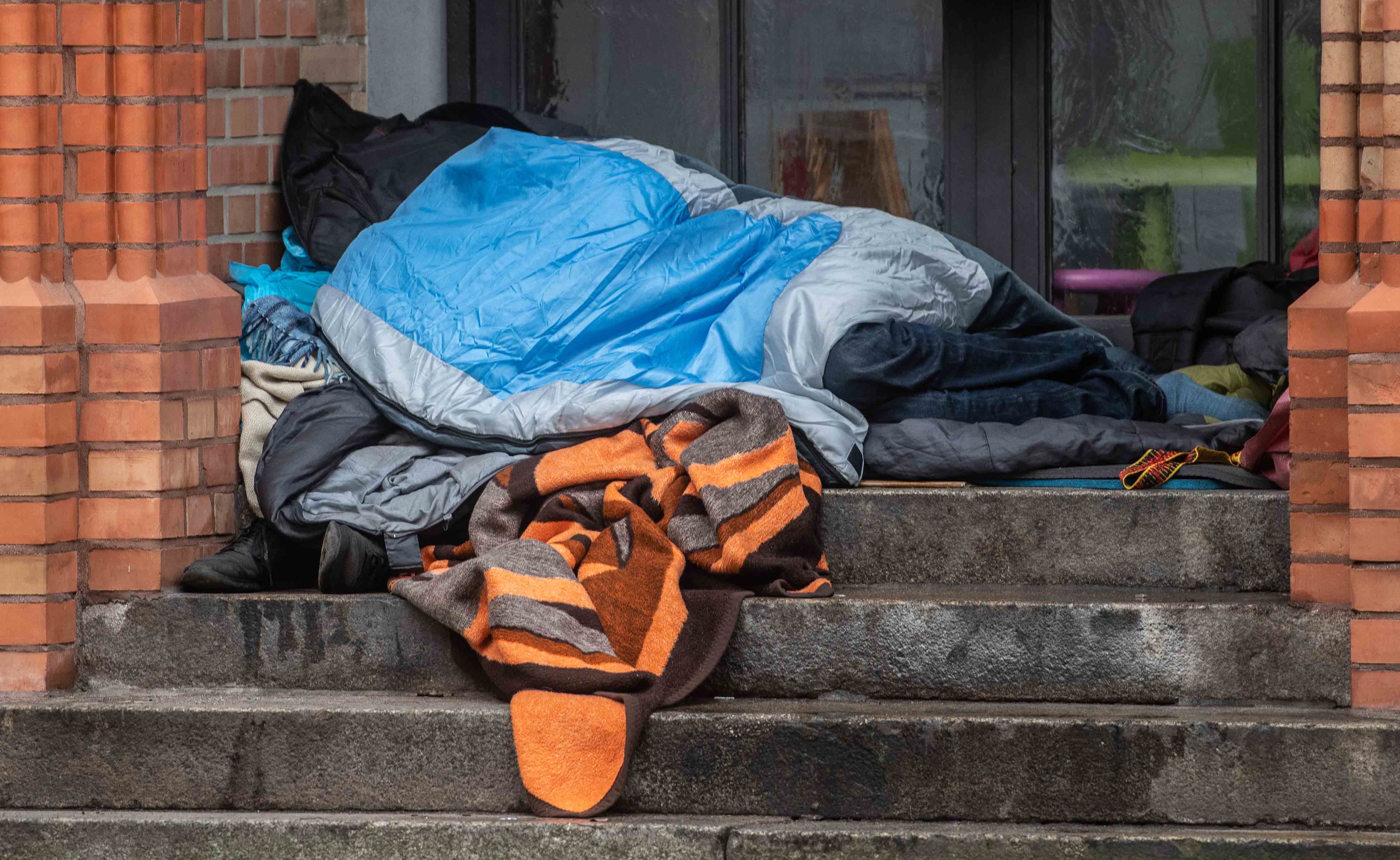 Ein Kältebus soll in Hamburg hilfsbedürftige Obdachlose unterstützen (Symbolbild). Foto: dpa