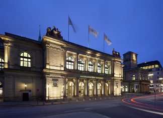 Handelskammer steckt in einer Krise Abendaufnahme der Handelskammer Hamburg. Foto: Handelskammer Hamburg/Daniel Sumesgutner