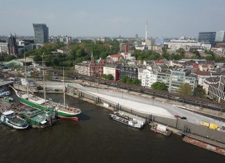 Der Elb-Boulevard ist endlich fertig Blick von der Elbe auf den neuen Elb-Boulevard