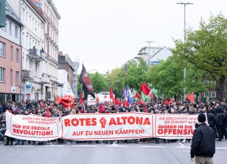 Eindrücke der 1. Mai-Demos in Hamburg Der Demonstrationszug „Rotes Altona – Auf zu neuen Kämpfen" im Schanzenviertel