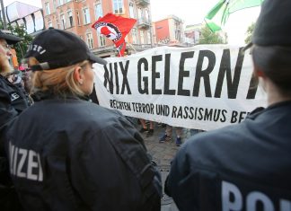 Demo gegen rechte Gewalt in der Schanze demonstration-schanzenviertel