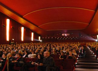 Filmfest Hamburg: Was bisher geschah Ein ausverkaufter Kinosaal im Hamburger CinemaxX