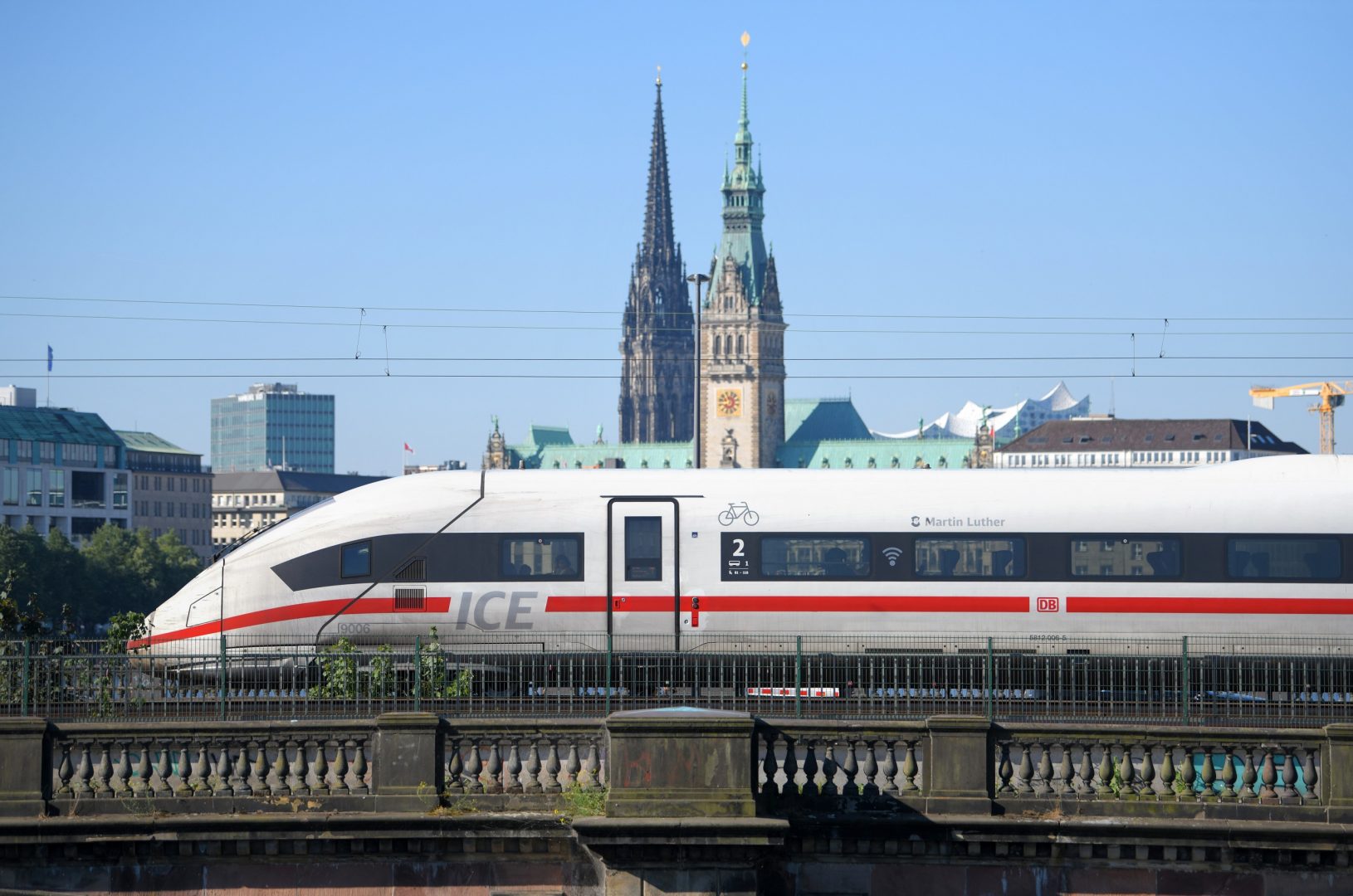 Neuer DBFahrplan Hamburg profitiert FINK.HAMBURG