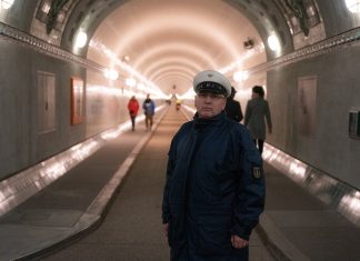 What is your job in transportation? – Elbtunnel Supervisor Frank-Schnaus-Tunnel-Supervisor