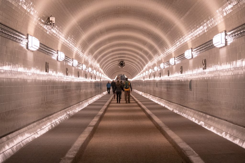 Old-Elbtunnel-lights