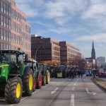 Treckerdemo_Ludwig_Erhard_Straße_nik