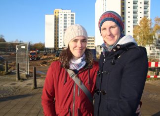 Wird Mümmelmannsberg das nächste Hipsterviertel? Luc Anna und Birte Mühlbach stehen vor der großen Baustelle in Mümmelmannsberg. Hier entsteht unter anderem ein großer Supermarkt.