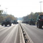 trecker-auf-der-alten-wilhelmsburger-reichsstraße-joz