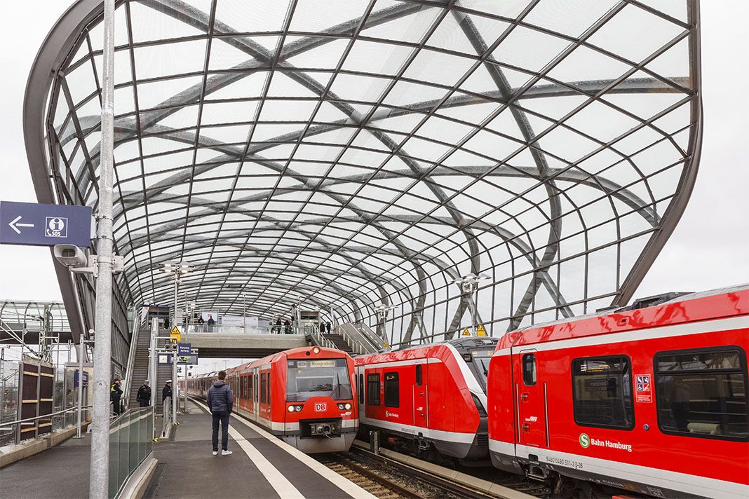 S-Bahn-Station Elbbrücken Ansicht der Gleise.