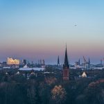 Mehrheit der Hamburger für Mietendeckel In Hamburg könnte es auch bald einen Mietendeckel geben – zumindest wenn es nach den Hamburger Bürger*innen ginge.