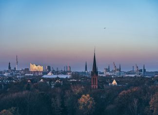 Mehrheit der Hamburger für Mietendeckel In Hamburg könnte es auch bald einen Mietendeckel geben – zumindest wenn es nach den Hamburger Bürger*innen ginge.