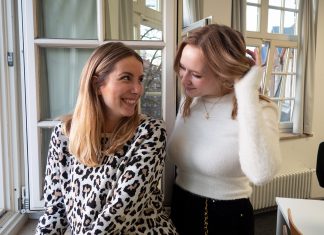 Rückblick: “Mein Highlight war der Besuch von Sabine Rückert” Laura und Kim im zweiten Semester im HAW Newsroom.
