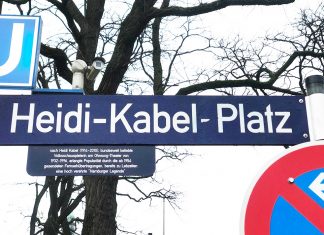 Hamburg will Straßennamen prüfen Eins der Hamburger Straßenschilder: Der Heidi-Kabel-Platz in der Nähe des Hauptbahnhofs.