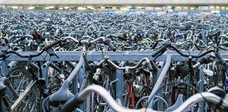 Fahrradfahrer können sich bald über neue Stellplätze an Bahnhöfen freuen. Foto: Unsplash