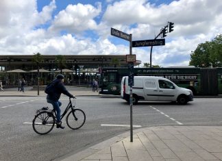 Radfahren: Bisher 4700 Ordnungswidrigkeiten in Hamburg Radfahrer*innen in Hamburg