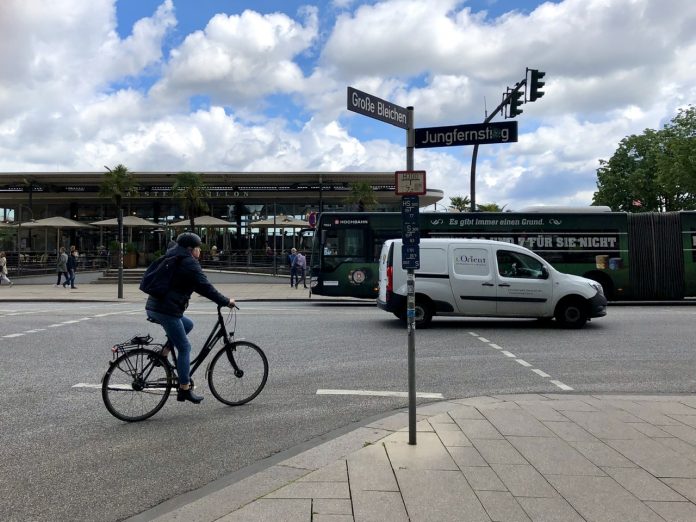 Radfahrer*innen in Hamburg