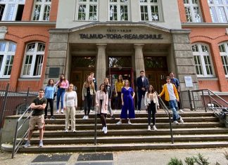 Ein historischer Abschluss: Erstes Abi seit 1942 Die Abiturient*innen des Joseph-Carlebach-Bildungshaus