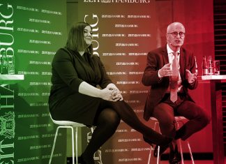 Koalitionsvertrag-Check: Wie grün wird Hamburg? Peter Tschentscher (SPD), Erster Bürgermeister in Hamburg und Spitzenkandidat für die Bürgerschaftswahl, und Katharina Fegebank (Bündnis 90/Die Grünen), Zweite Bürgermeisterin von Hamburg und Spitzenkandidatin für die Bürgerschaftswahl, diskutieren beim ersten Wahlduell zur Bürgerschaftswahl im Helmut-Schmidt-Auditorium der Bucerius Law School.