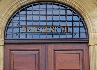 187 Strassenbande: 20.000 Euro Geldstrafe für Rapper Maxwell Symbolbild Amtsgericht