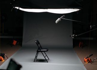 Hamburger Dokumentarfilmer: “Unsere Existenzgrundlage wurde uns entzogen” Die Filmemacher*innen von Close Distance erzählen wie sie die Pandemie erleben.