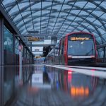 Hygieneteams desinfizieren Busse und Bahnen In Hamburgs Bussen und Bahnen sind jetzt zusätzliche Desinfektionsteams unterwegs.