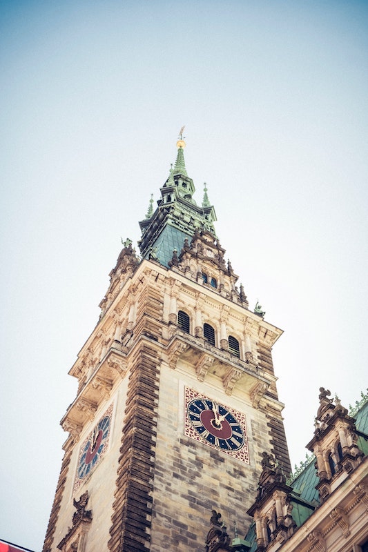Im Hamburger Rathaus stellte die Regierung den Koalitionsvertrag vor