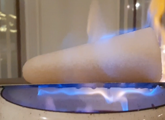 Feuerzangenbowle: Ein brennendes Spektakel