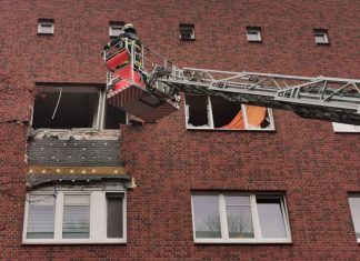 Ein Schwerverletzter nach Explosion in Hamburger Wohnung Explosion_Hamburg_in_Wohnung_67381926