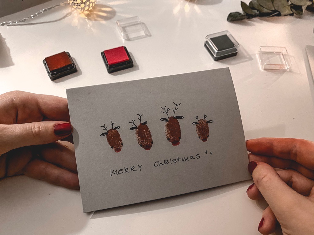 Fertige Weihnachtskarte mit Rentieren