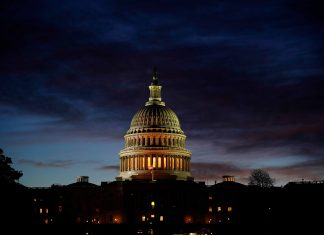 Demokraten halten wohl Mehrheit im Repräsentantenhaus Die Demokraten haben laut Prognosen die Mehrheit im Repräsentantenhaus verteidigt. Foto: dpa