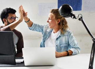 Ehrenamt trotz Lockdown: Wie du digital helfen kannst Ehrenamt trotz Lockdown: Wie du digital helfen kannst. Foto: Freepik