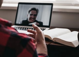 Schulsenator Rabe sieht “dramatische Fortschritte” bei Digitalisierung Schulsenator