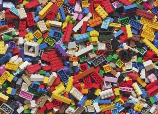 546 Kubikmeter Spielzeug gesammelt Beliebtes Spielzeug: Bausteine