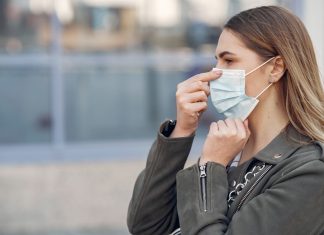 Corona-Maßnahmen werden erneut verschärft Die Corona-Maßnahmen für Hamburg werden erneut verschärft. Foto: Freepik